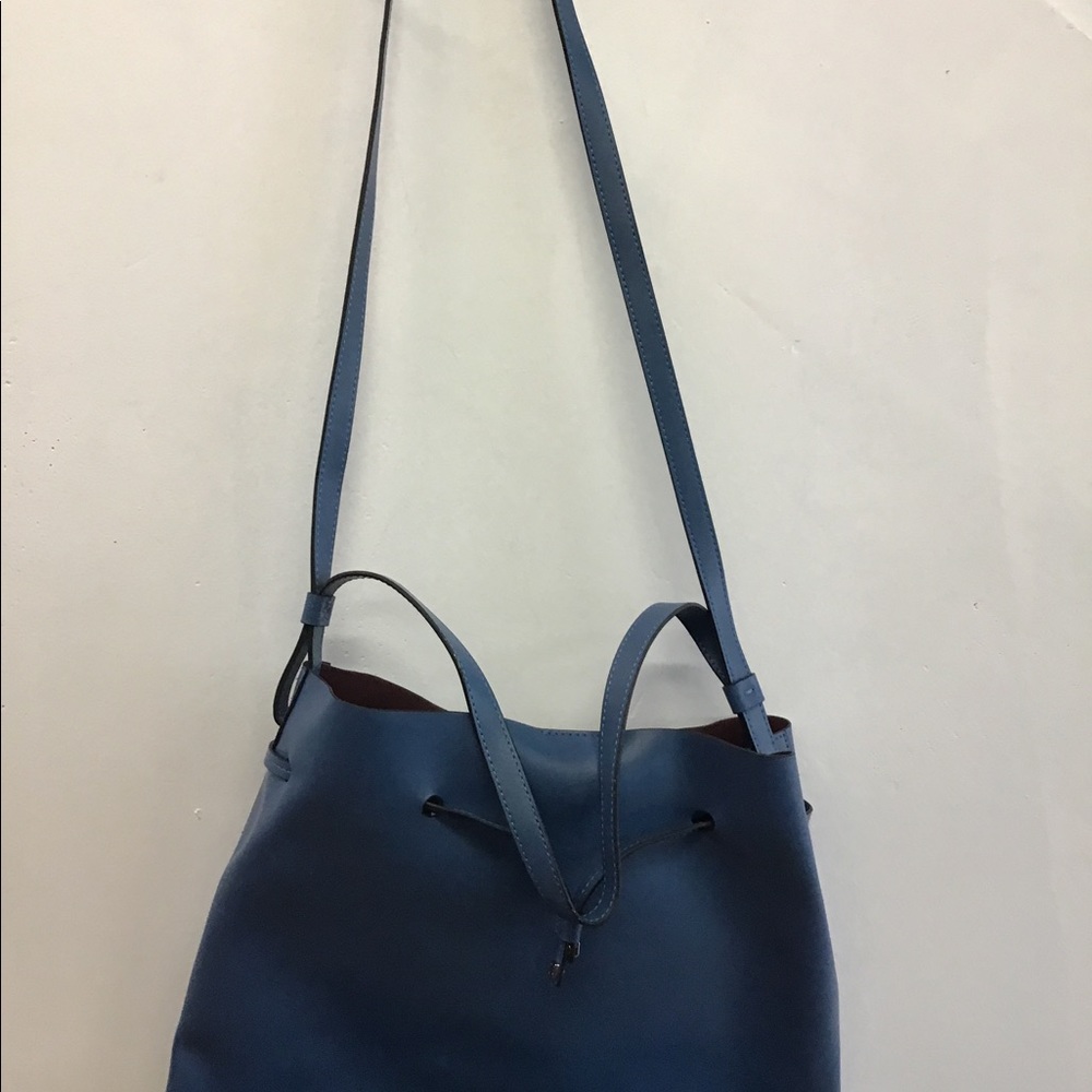Lodis Drawstring Bucket Bag - Picture 4 of 11
